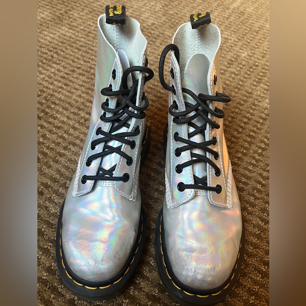 DR. MARTENS- PASCAL RS- METALLIC SILVER-WOMENS SIZE 7